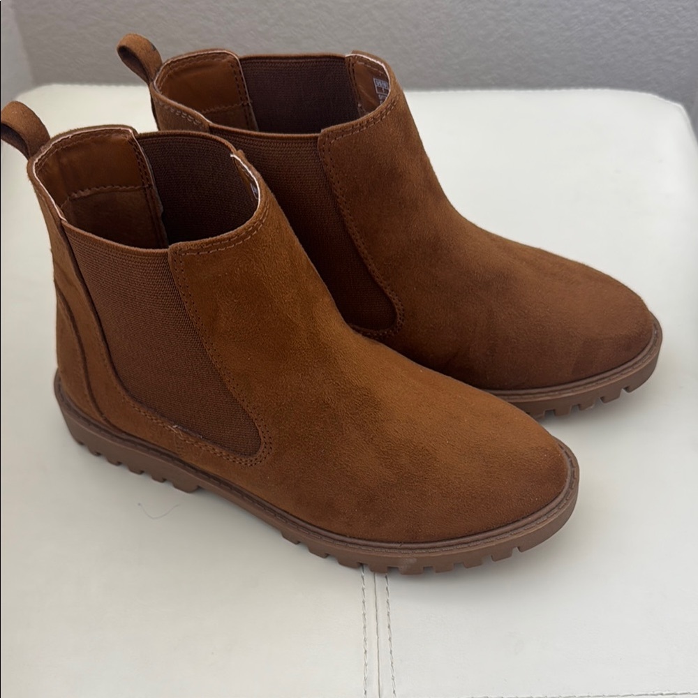 NWOT Gap Kids girls ankle boot size 1 cognac